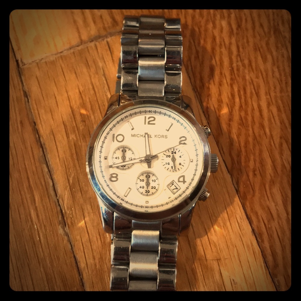 Michael Kors wrist watch needs batteries